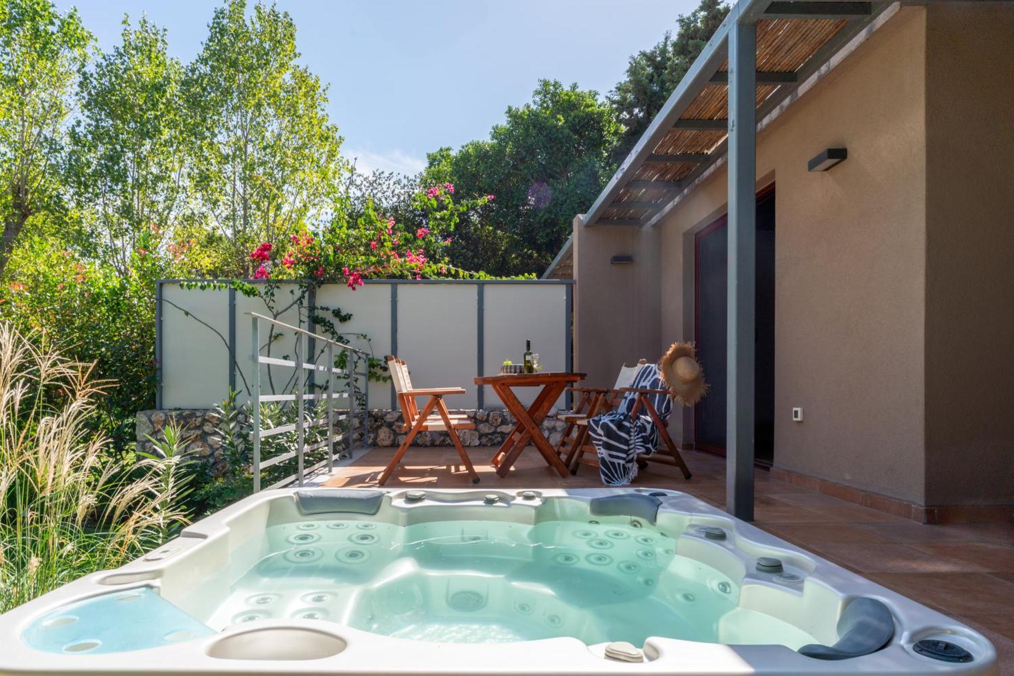Klaritz Luxury Suites Lassi  Esterno foto